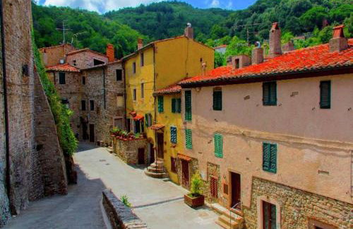 Huge Holiday Home in Marina di Castagneto Carducci near Sea - Foto 73