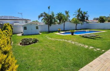 Las Casitas de la Barrosa con jardín y piscina - Foto 43