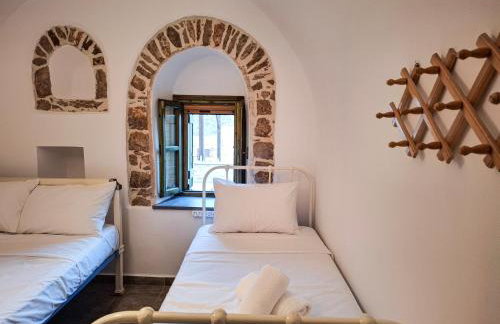 Calm Wood & Stone Home with View, Chios - Foto 15