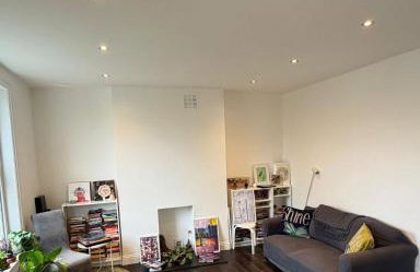 Bright, Spacious, Charming & Fully Equipped Victorian Flat in Quiet Brixton - Foto 14