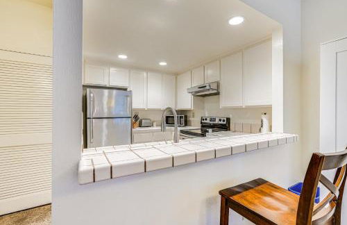 Stay and Play Bay Area Condo with Community Pool! - Foto 8