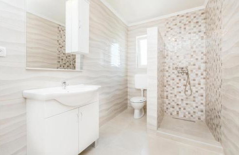 7 Bedroom Awesome Home In Polaca - Foto 44