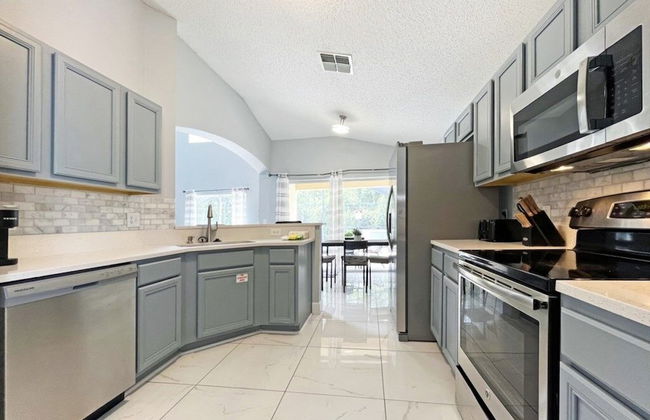 Madiera Magic 5 Bedroom Home by RedAwning - Photo 17