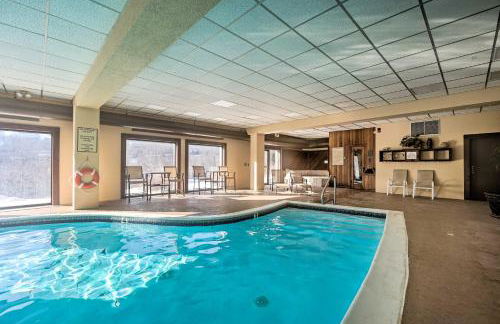 Steps to Ski Shuttle! Snow Mountain Village Condo - Foto 3