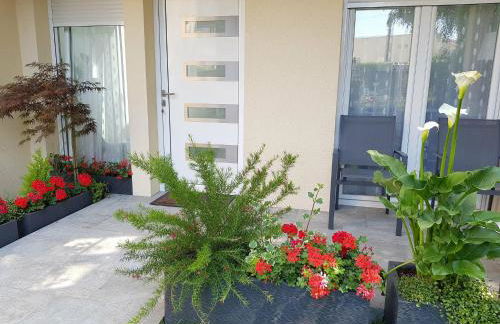 Super Studio cosy - a 10 min de CDG aéroport - a 30 min de Paris - a 10 min du salon d'expo Villepinte - Foto 1