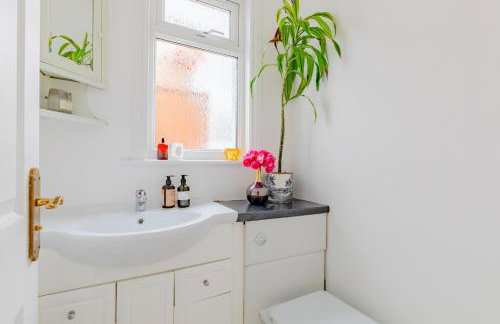 Luxuriously Curated 4BD Home Stoke Newington - Foto 6