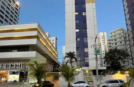 Apartamento amplo próximo à praias e ponto turísticos - Foto 1