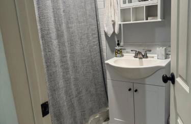 Modern Stay in Downtown Jersey City, Close to NYC! - Foto 9