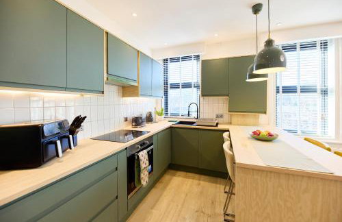 Aura - Elegant Retreat in Prime Leeds Location! - Foto 8