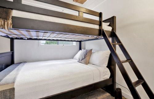 Large Bear Lodge by Big Bear Vacations - Foto 29