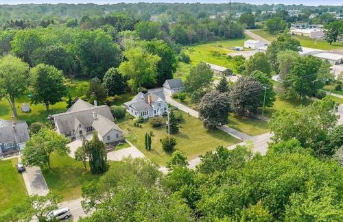 Newly Renovated Cottage 5 mins from Beach! - Foto 3