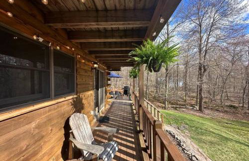 Lakefront Log Cabin, Private Lake Access w/Peloton - Foto 50