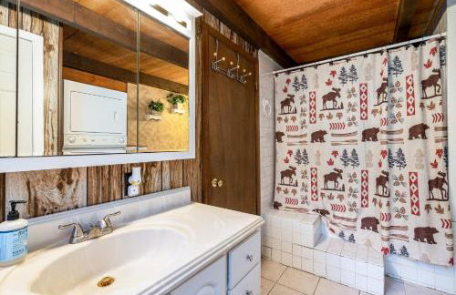 Log Cabin w Loft, Hot Tub, Deck, Fire Pit, & WiFi - Photo 12