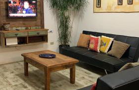 Praia das Cigarras São Sebastião a 50 metros da praia - Wi-Fi - 500 Mega - Foto 2