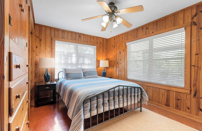 Creekside Haven with Pool and Firepit - Foto 4