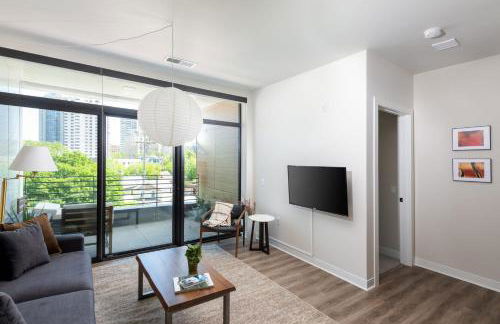 East Side Luxury 1BR Apt - Near Brady St with Balcony and Lounge - Foto 1