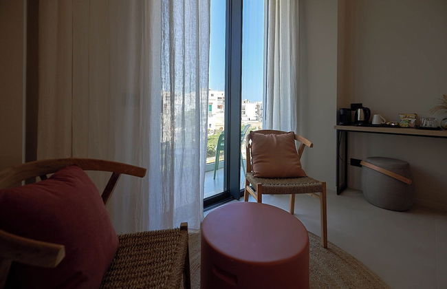 White Coast - Photo 36