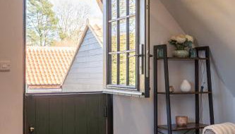 Peaceful Stylish Entire Apartment - Views, Gardens, Firepit, Balcony - Foto 3