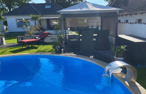 Luxuriöses Ferienhaus Anita mit Pool, Whirlpool und Sauna nahe Timmendorfer Strand, Travemünde und Lübeck - Foto 7