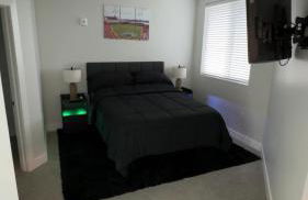 The 513 Flat! 1BR, 1Bath Apt with Pool and Riverfront View! Free Gated Parking! Only Steps from The banks & Stadiums! - Foto 30