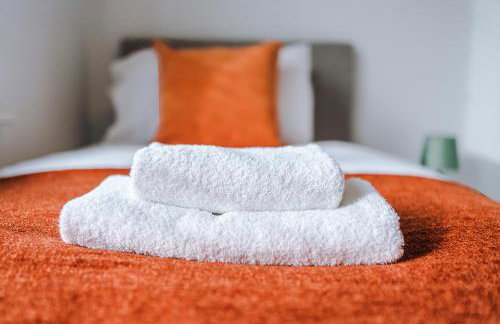 Modern 3 Bedroom House Perfect for Short and Long Stays - Foto 51