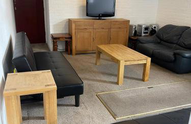 Spacious, Sleeps 18, 3 Bathrooms, Parking, Park, Mansfield - Foto 10