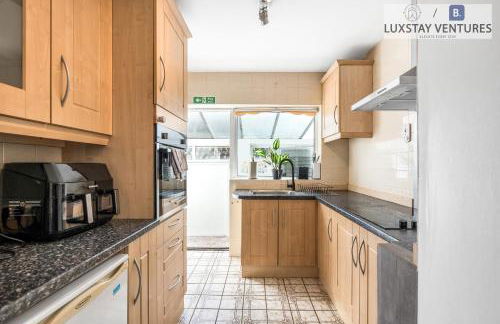 Spacious 3 Bedroom Brighton Home - South Downs - Stunning Sea Views - Garden - Pool Table - FREE Parking - Foto 31