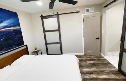 Private Home - Heated Pool, Billiards, Darts, Foosball, Fireplace, 5 Smart TVs, BBQ, Cotton Bedding - The Saguaro Sanctuary, Pool Heat Optional - Foto 41