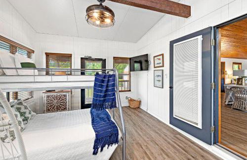 Wolf Bay House - Photo 14