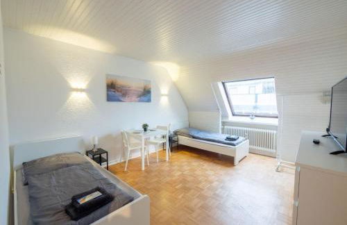 Monteurwohnung-fuer-6-Personen-2OG-6-Betten-in-Ahrensburg-Naehe-Hamburg-AGGE3701 - Foto 8