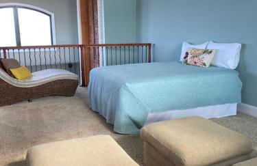 Flagler Beach Ocean Front Villa w/ Lg. In ground Pool-5-6Br/4Bth& attached apt - Photo 21