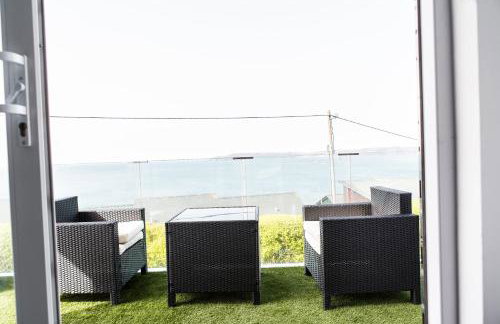 Bovisand Beach Area Chalet, 2-Bed Sea View with Gated Parking & BBQ - Photo 26