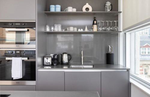 Perfect One Bed in Green Park Station - Photo 5