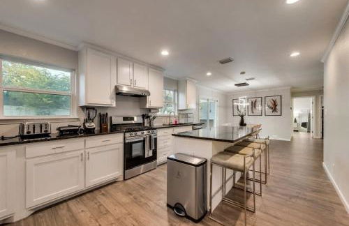 Luxury Home w Hot Tub near AT&T Stadium - Foto 11