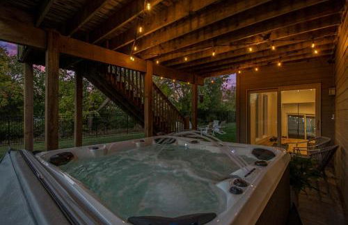 Stunning 5BR Villa Large Hot Tub & Scenic Yard - Foto 62