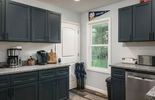 The Lucky Charm Home of the Fighting Irish! BBQ Outdoor Games Coffee - Foto 11