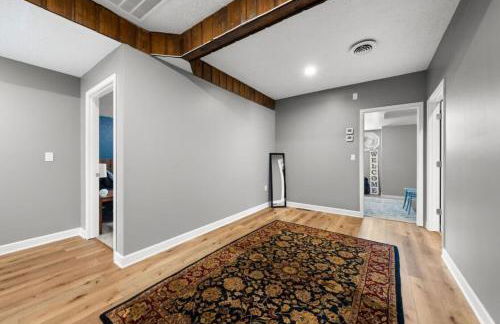 The Big Lake Escape! Sleeps 20! - Foto 12