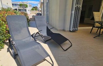 Sunny Lena Premium Family Apartment with Garden, Close to Beach & Pool - Foto 8