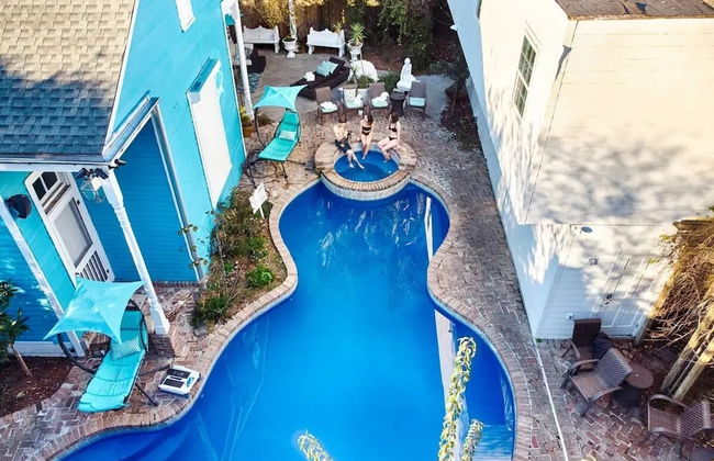 Charming Chateau Oasis in NOLA's Heart by YouRent - Foto 40