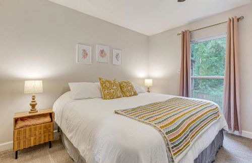 Daphne Home with Deck Close to Beaches and Parks! - Foto 12