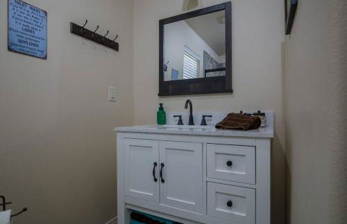 Cozy Cub Cabin, brand new home near Yosemite - Foto 6