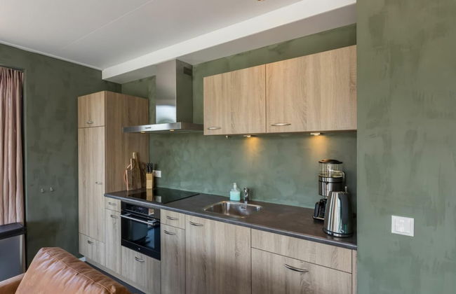 Holiday Home in Vrouwenpolder Near Beach - Photo 4