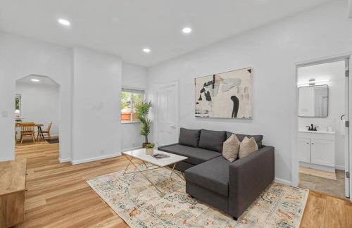 Bloomfield, Shadyside !2 Modern and Spacious Two Bedroom Apt with Free Parking - Foto 1