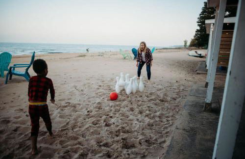 4 Beachfront Cottages - New Bathrooms and Roofs - Foto 34