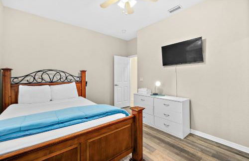 Salty Heated Pool Escape - Nearby Beach - Photo 54