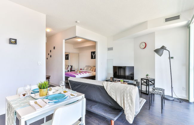 Modern Condo in Historic Fort York - Foto 9