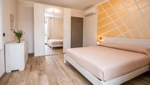 Casa Baratta - Il Gelso, Neive, terrazza sulle Langhe - Foto 4, wardrobe