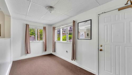 Left Field All Star Baseball Rentals - Photo 3