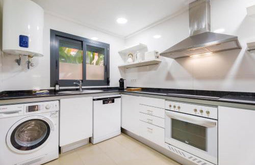 Hogar Brisa de las Marinas acogedor apartamento con amplia terraza y acceso directo a las piscinas-Comfortable apartment with spacious terrace and direct pool access - Foto 25