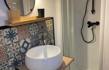 Un cocon au Presbytère avec place de parking voiture gratuite - Photo 47